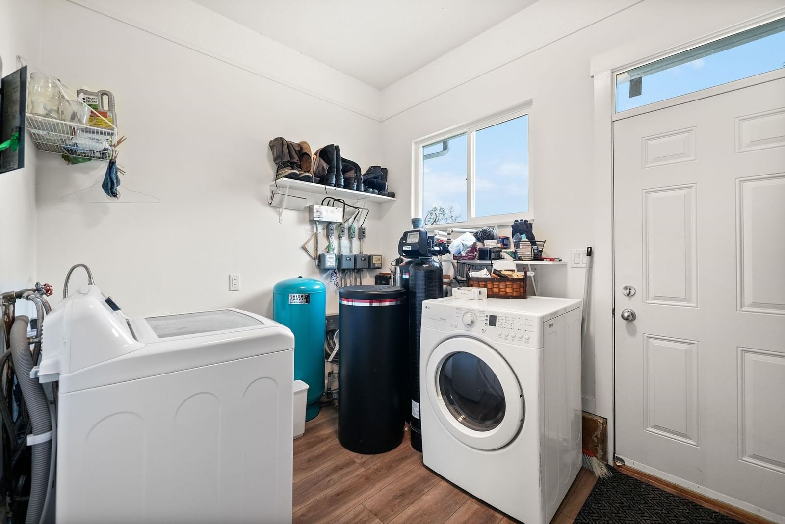 Listing Image 17