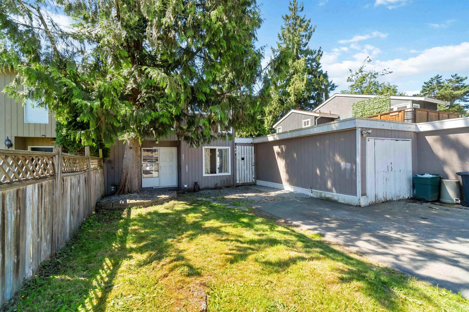 Listing Image 8
