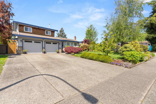 11193 Scarborough Drive