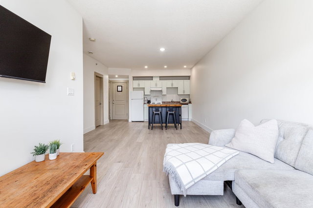 309 - 7330 Arbutus Street