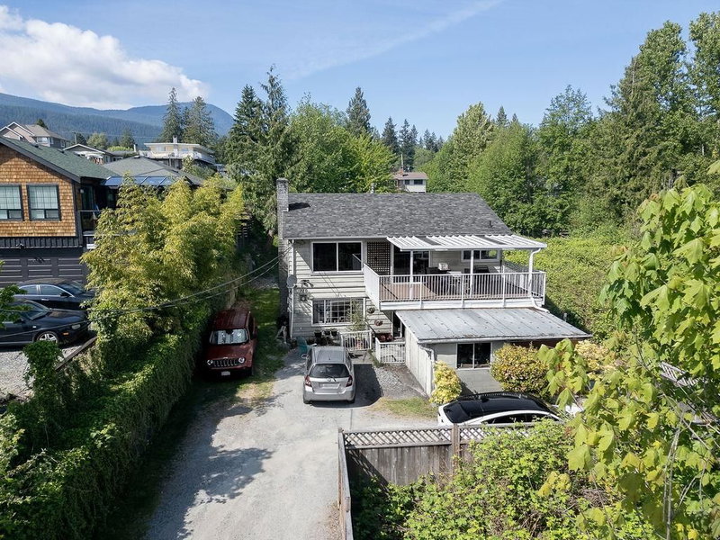 710 Gibsons Way