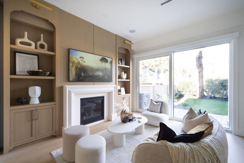 864 16th Avenue E #1, Vancouver, British Columbia