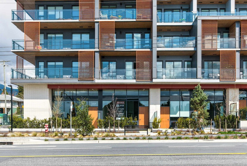 422 3rd Street E #101/202, North Vancouver, British Columbia