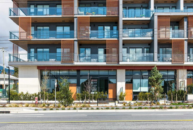 101/202 - 422 3rd Street E