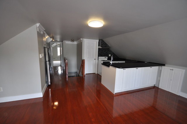 7505 Kingsway
