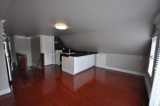 7505 Kingsway
