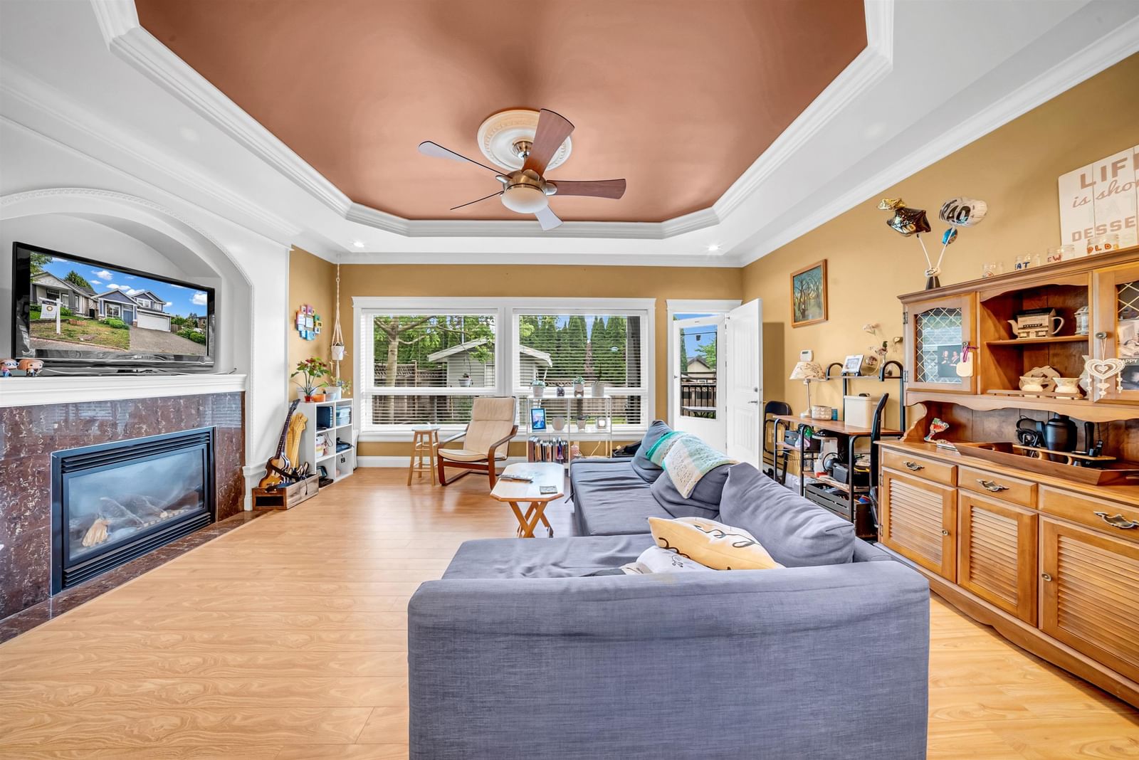Listing Image 11