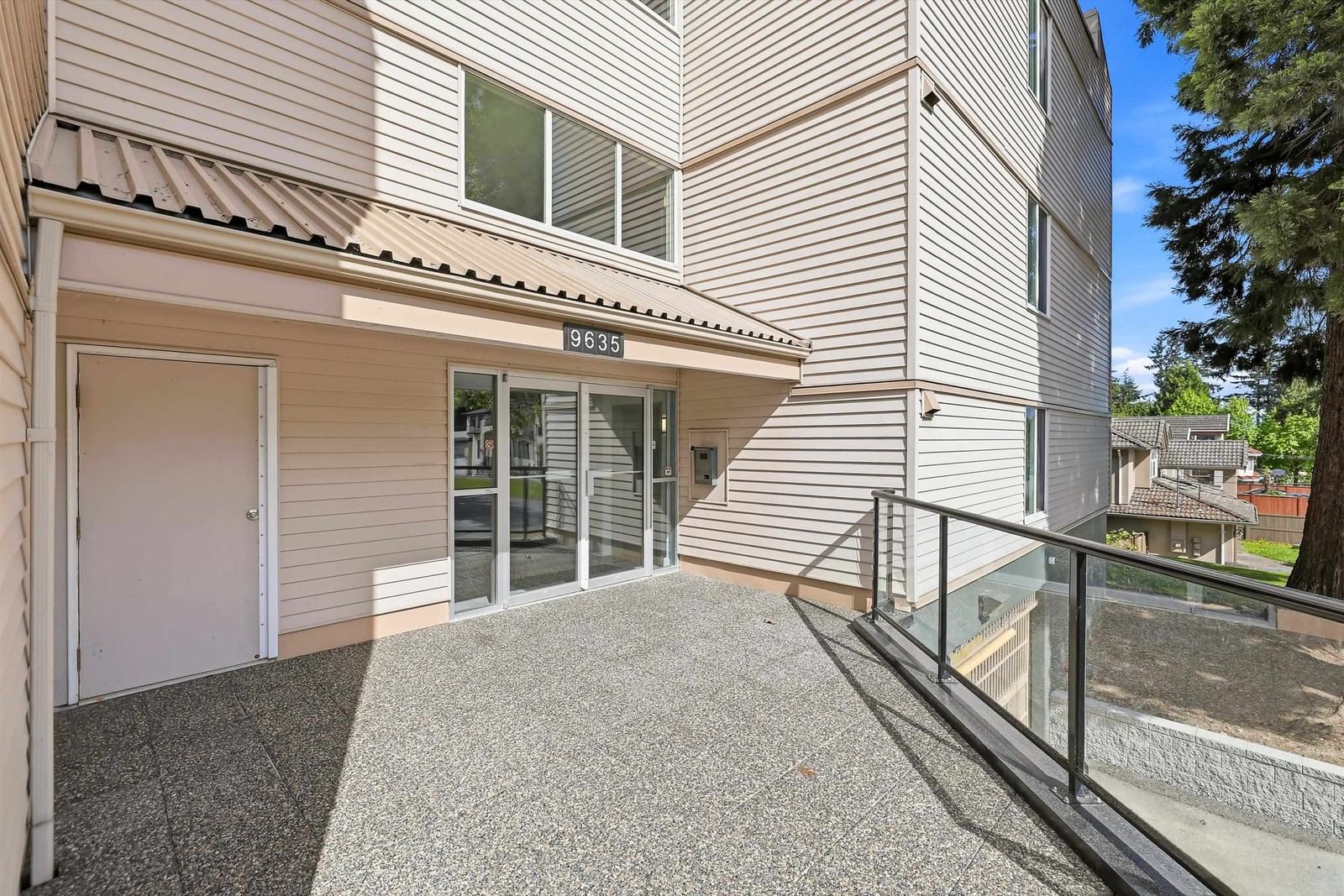 Listing Image 22