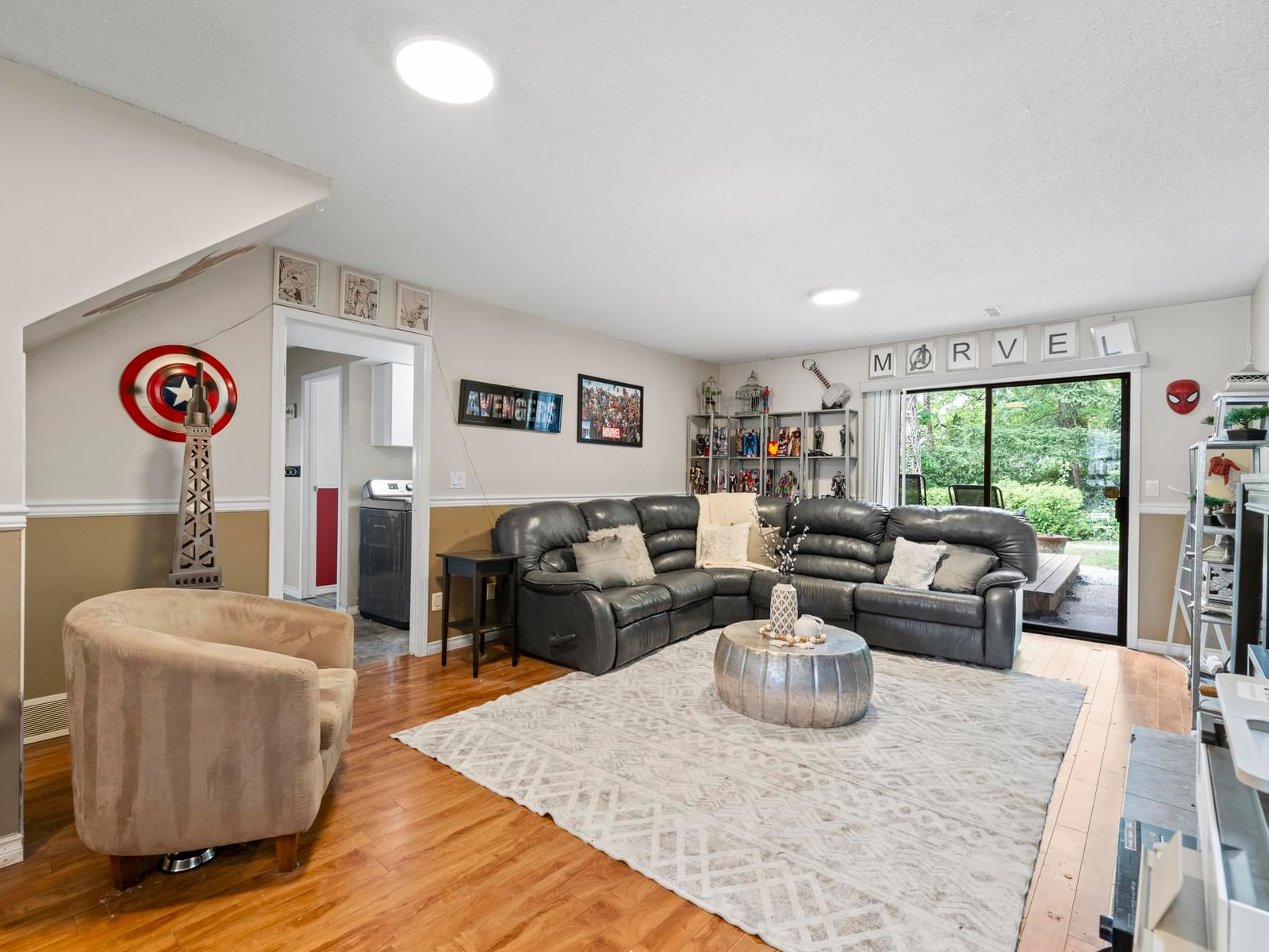 Listing Image 16