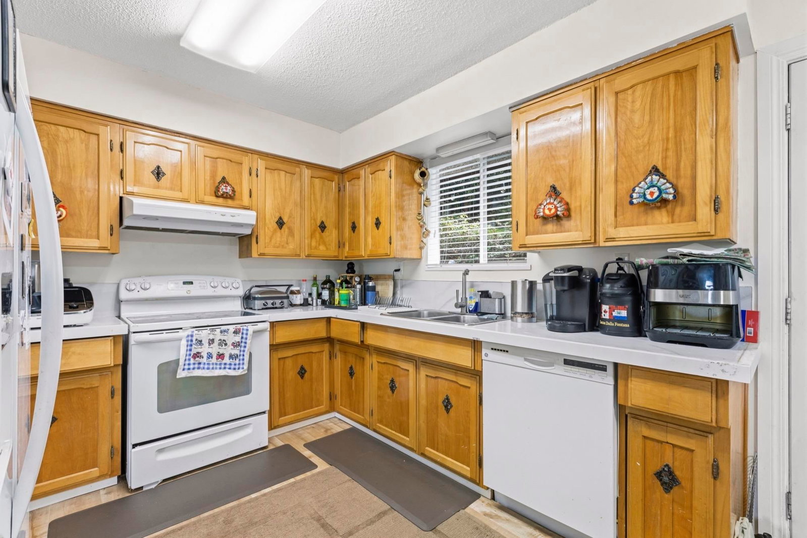 Listing Image 19