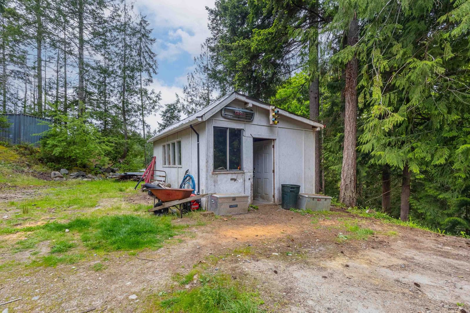 Listing Image 14