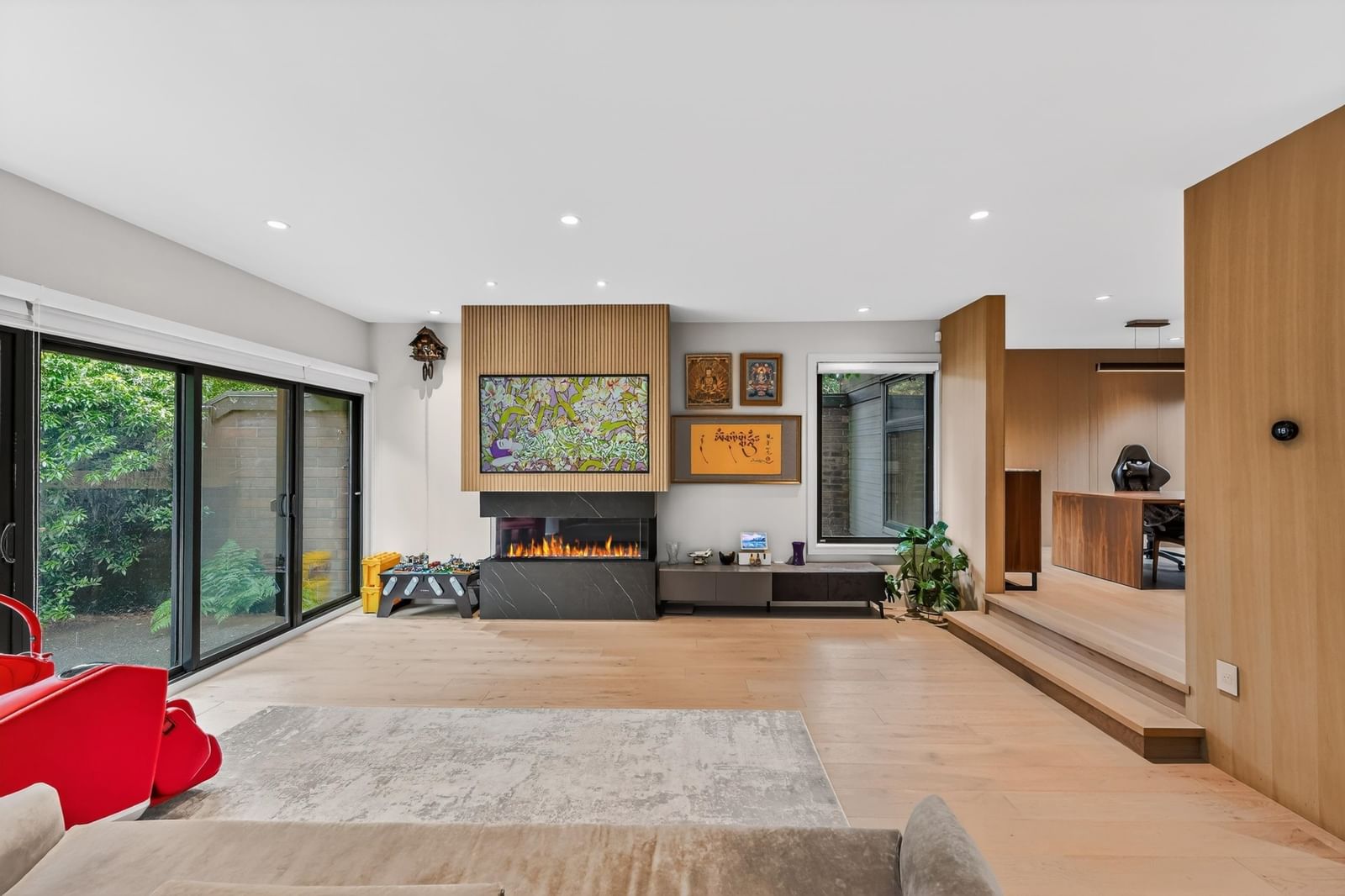 Listing Image 8