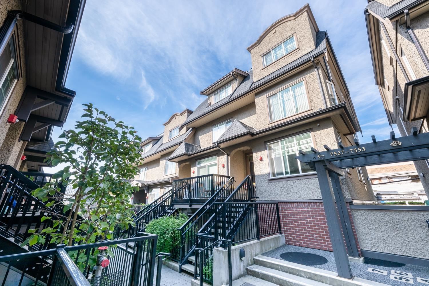 Listing Image 4