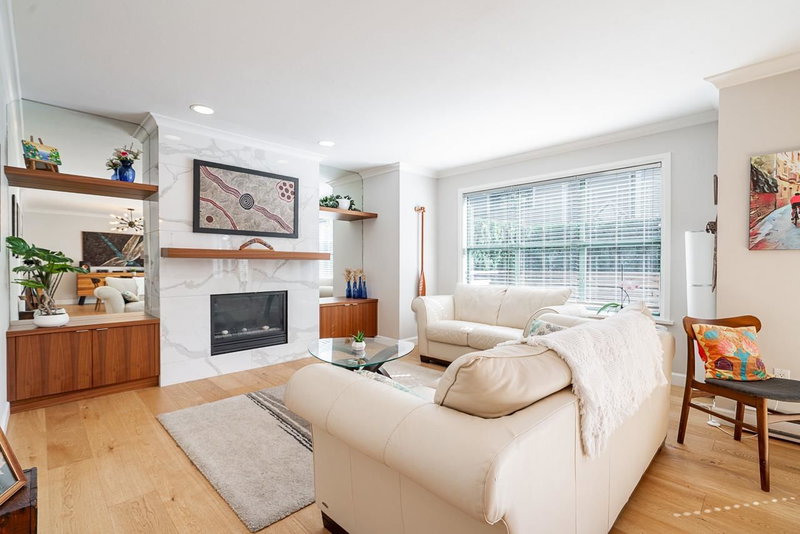229 8th Street E #11, North Vancouver, British Columbia