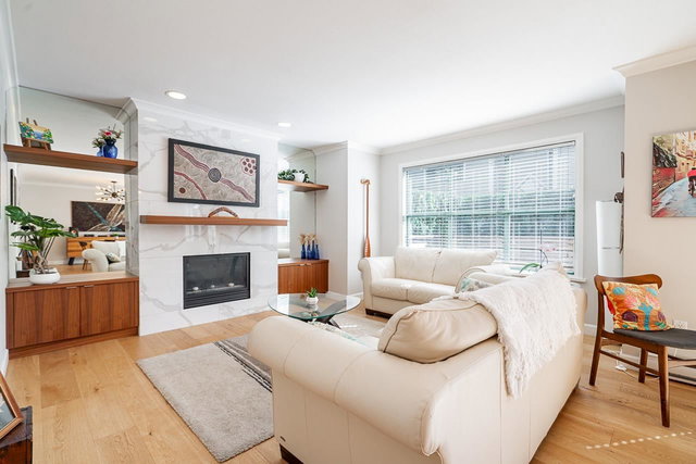 11 - 229 8th Street E