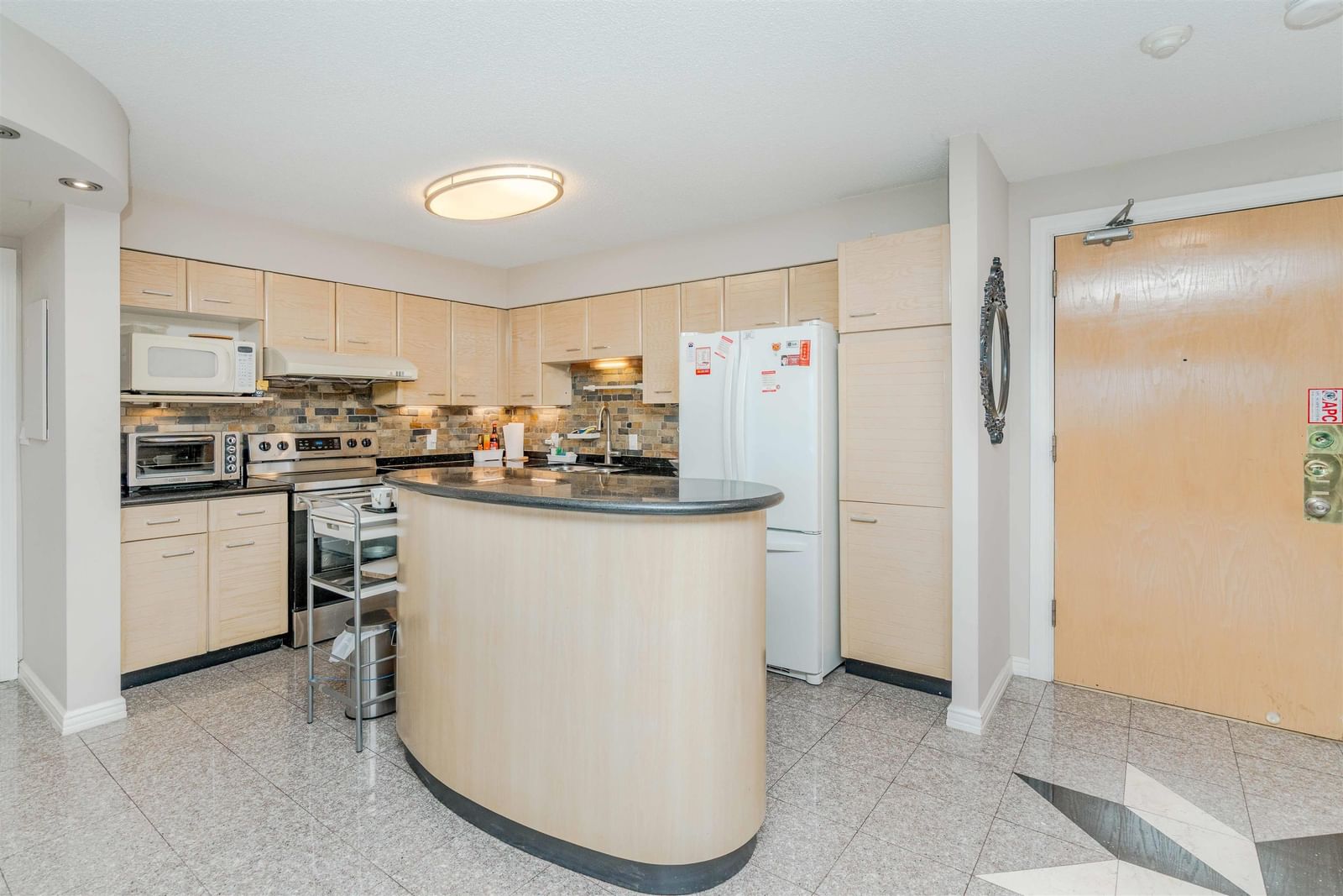 Listing Image 7