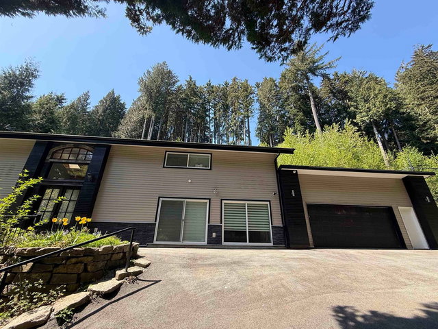 285 Rabbit Lane