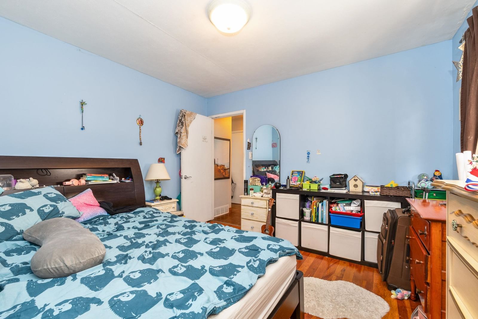 Listing Image 12