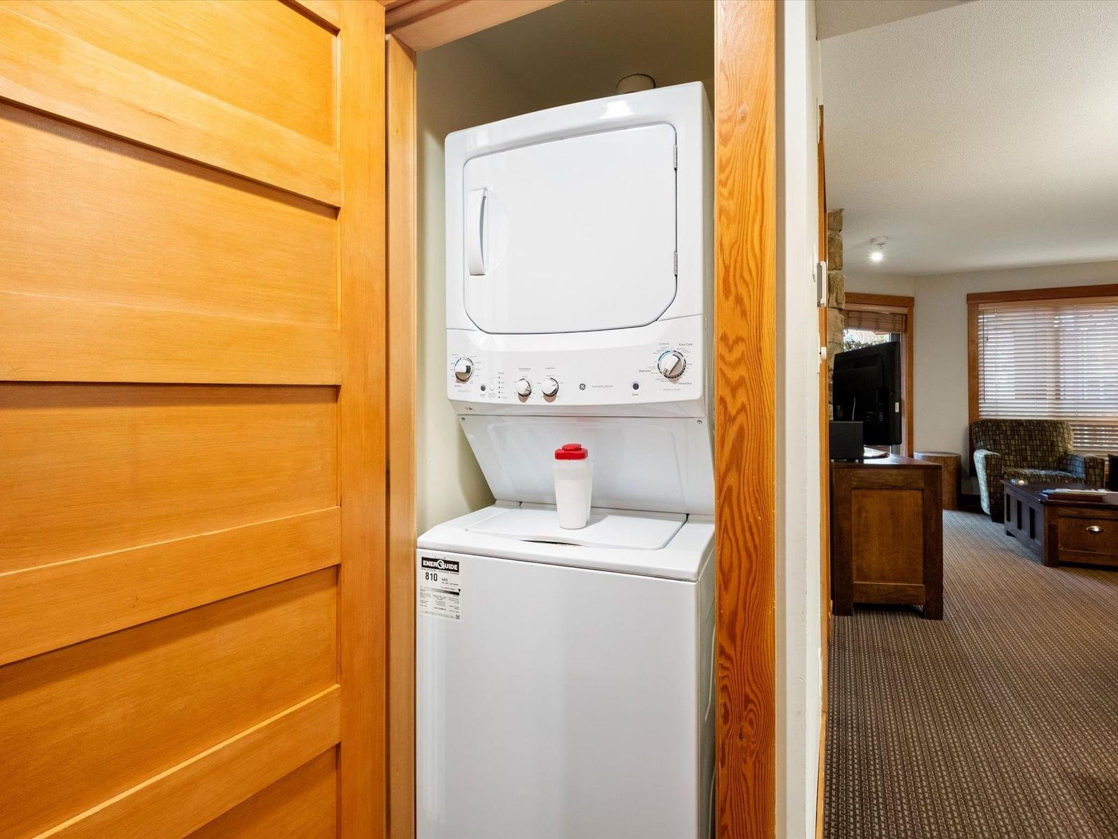 Listing Image 10