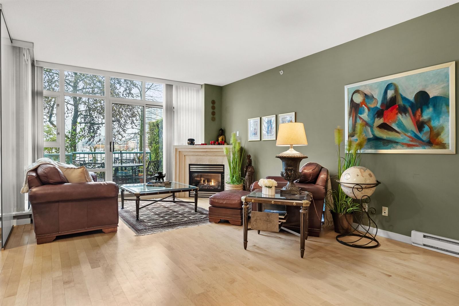 Listing Image 10