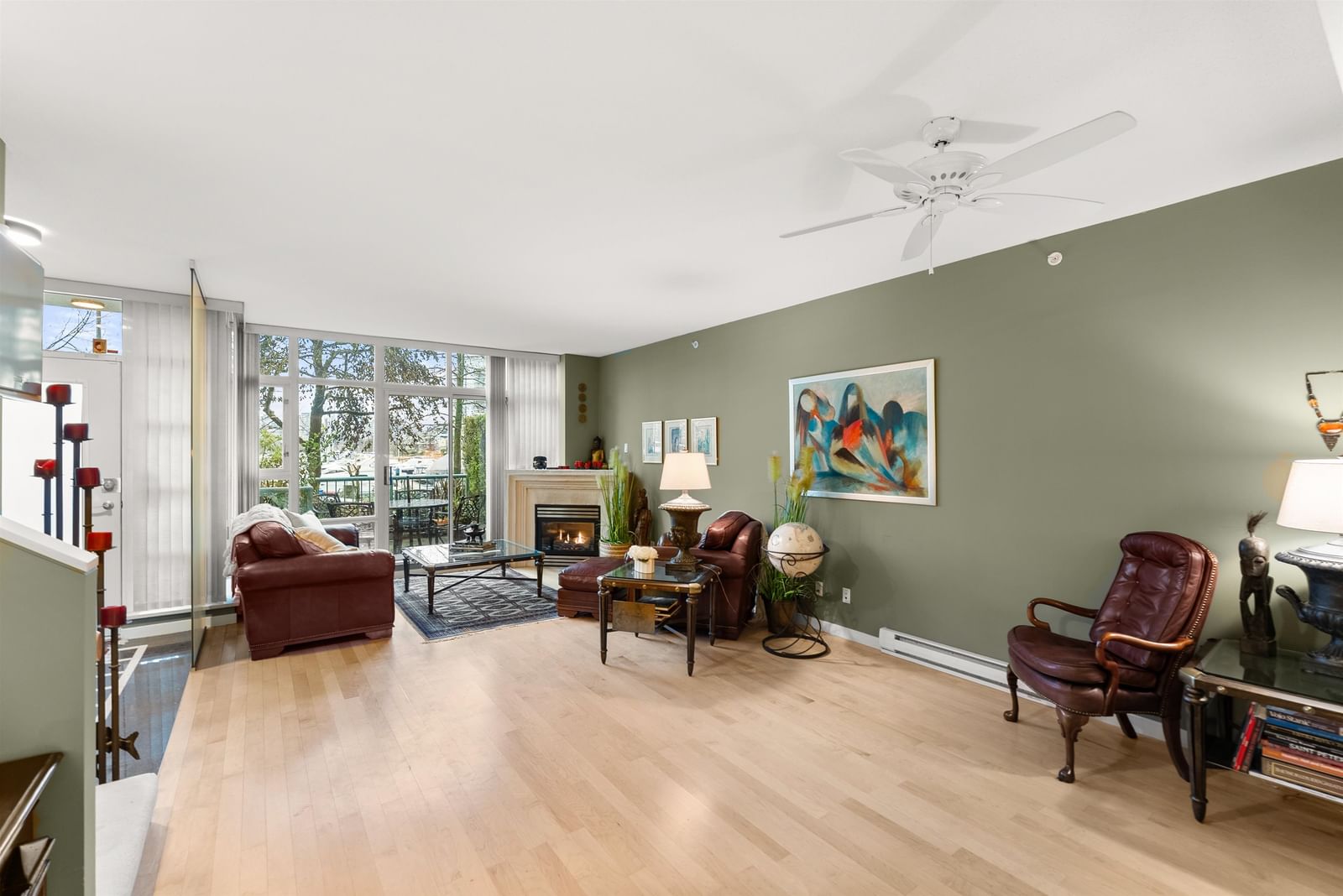 Listing Image 11
