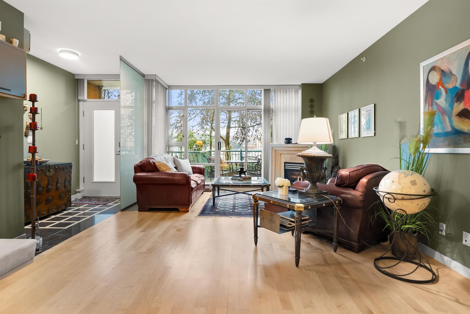 Listing Image 9