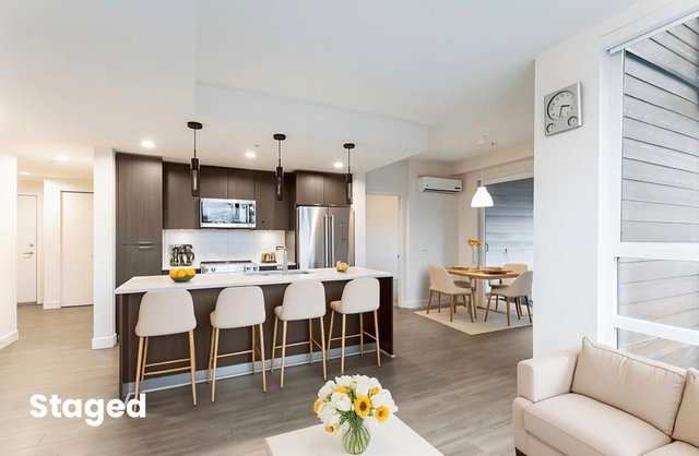 310 - 719 3rd Street W