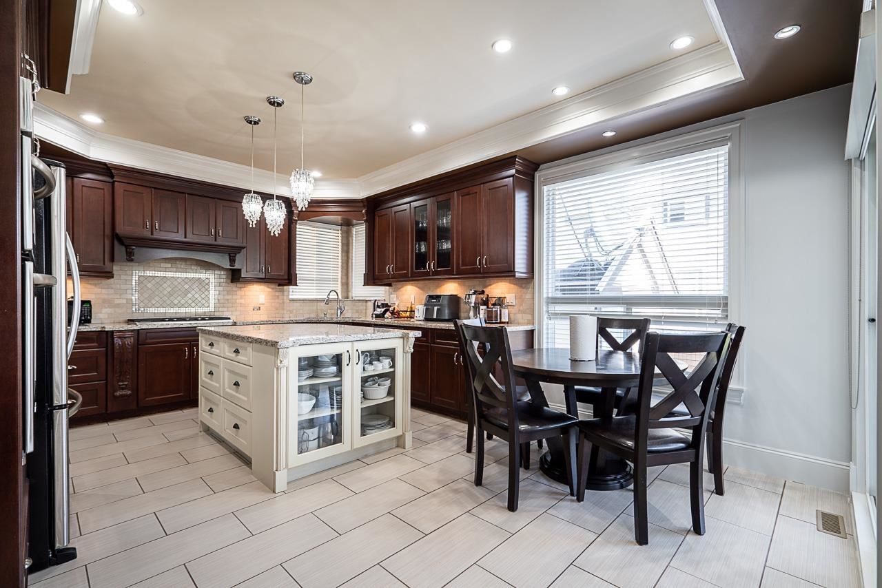 Listing Image 10