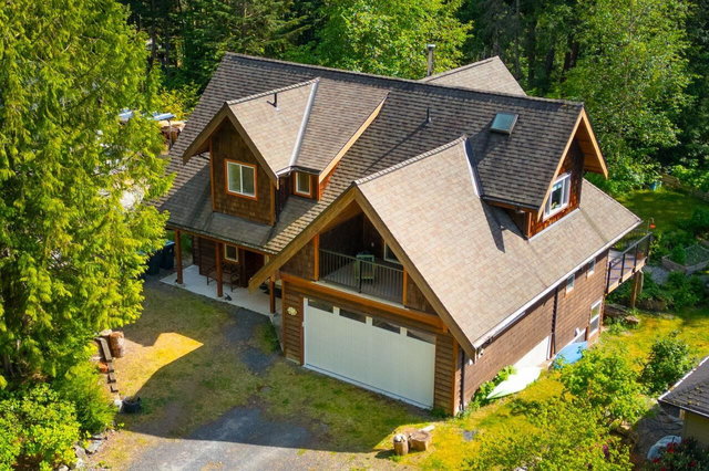 731 Mineral Creek Crescent