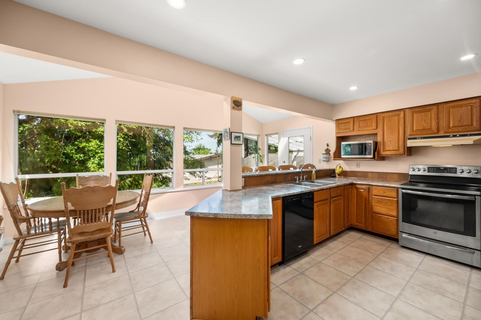 Listing Image 14