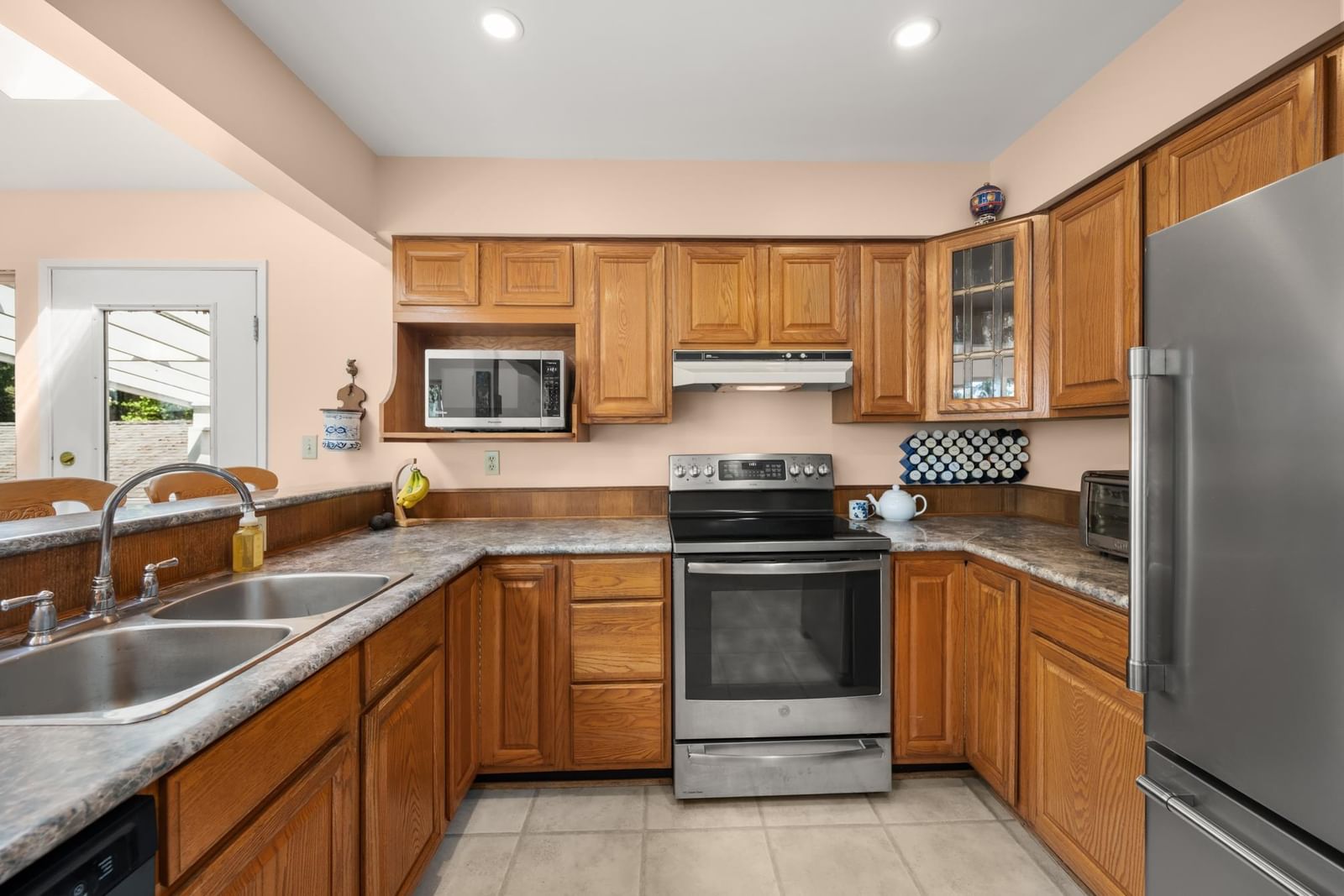 Listing Image 16