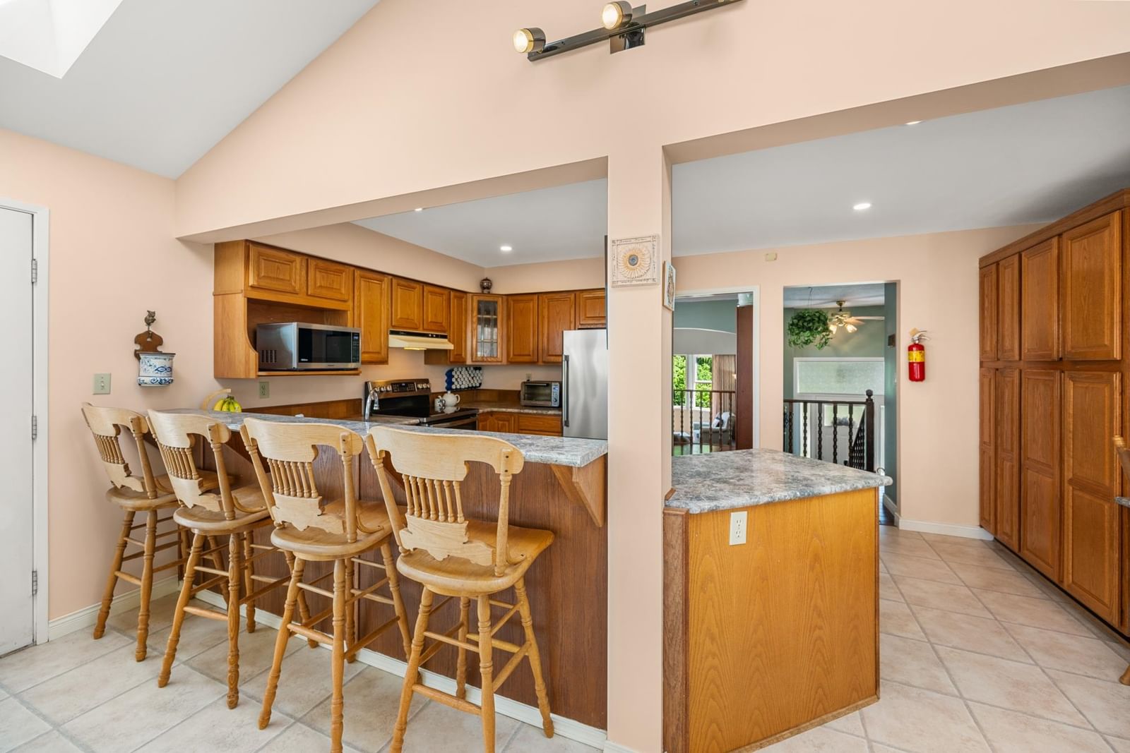 Listing Image 19