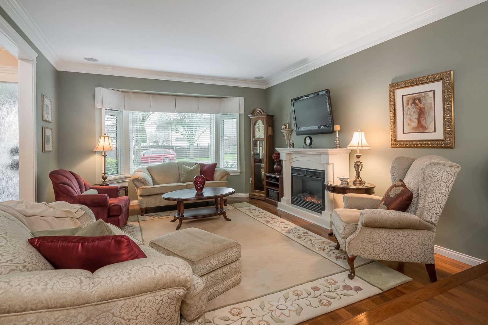 Listing Image 12