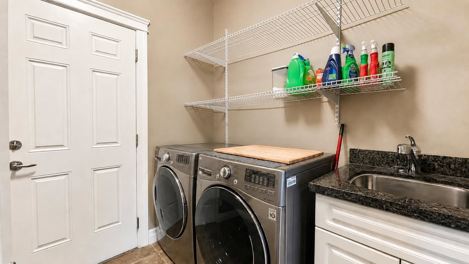 Listing Image 15