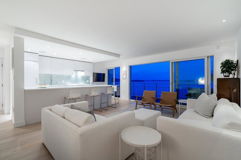 150 24th Street #807, West Vancouver, British Columbia