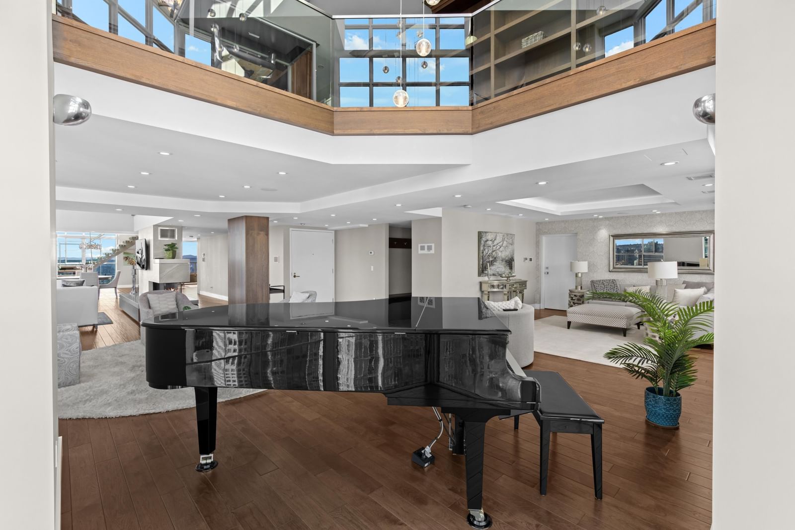 Listing Image 10