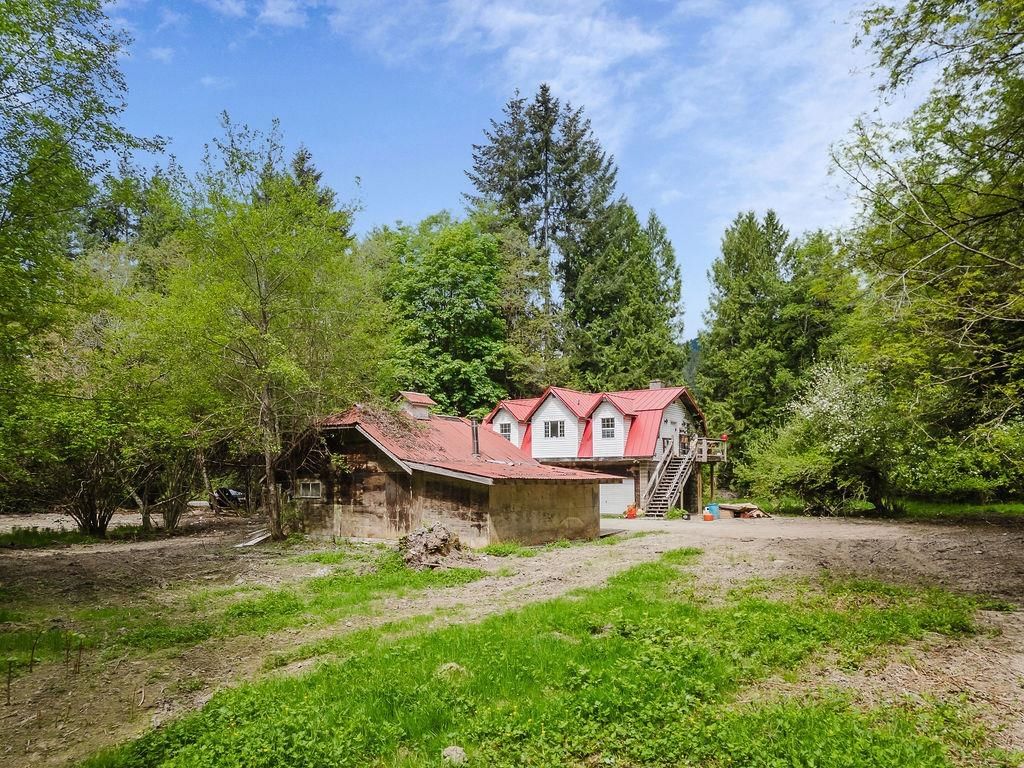 Listing Image 4