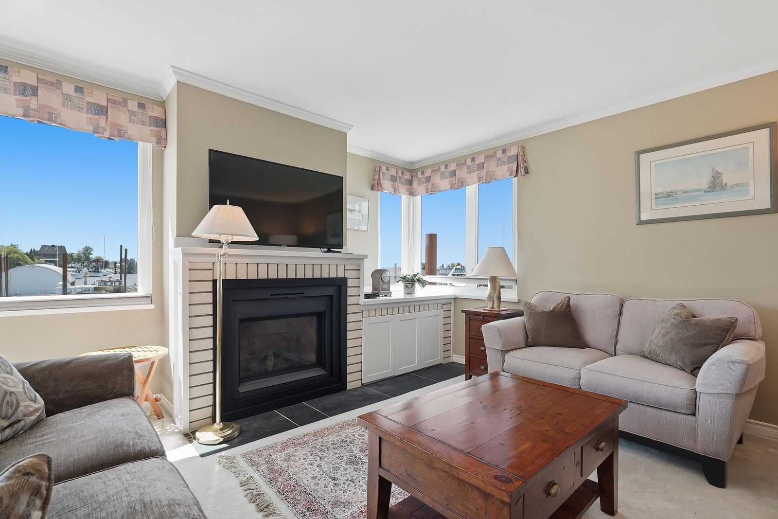 Listing Image 12