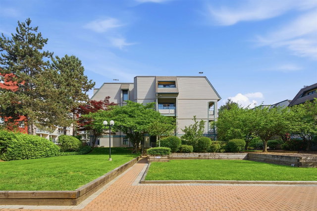 309 - 2915 Glen Drive