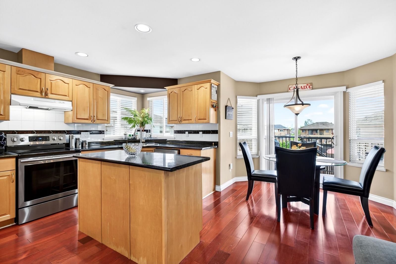 Listing Image 11