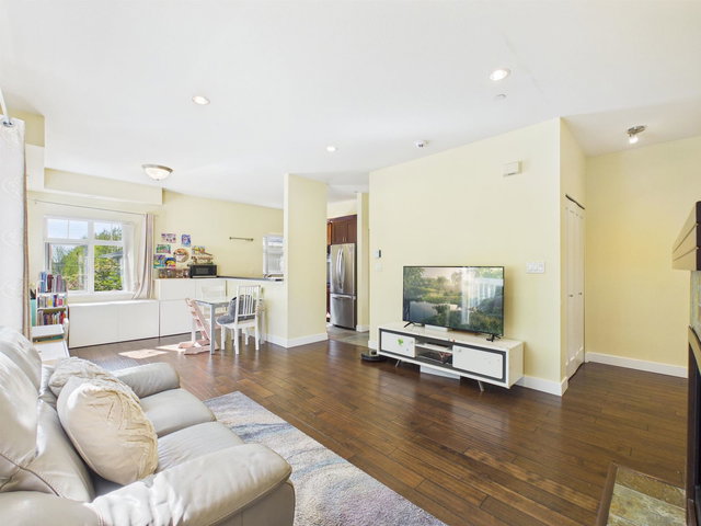 141 - 7388 Macpherson Avenue