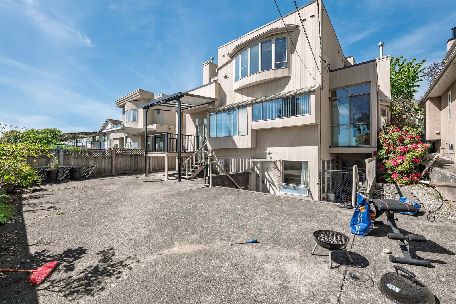 Listing Image 5