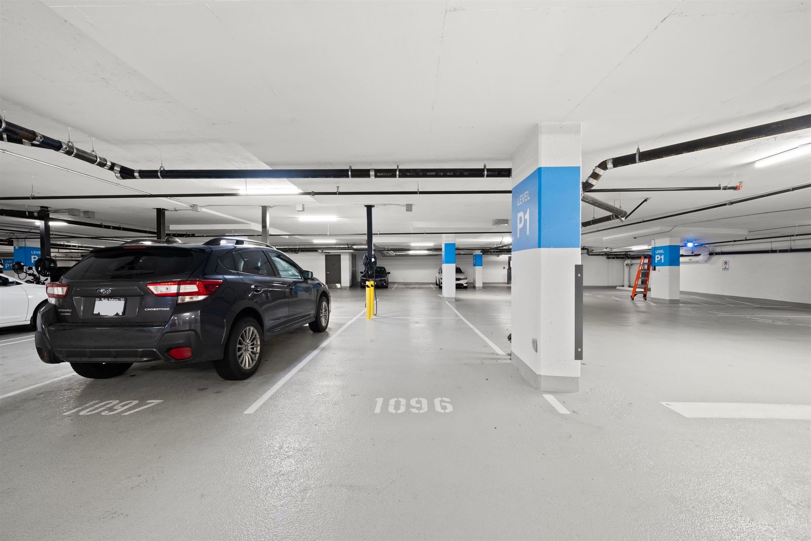 Listing Image 12