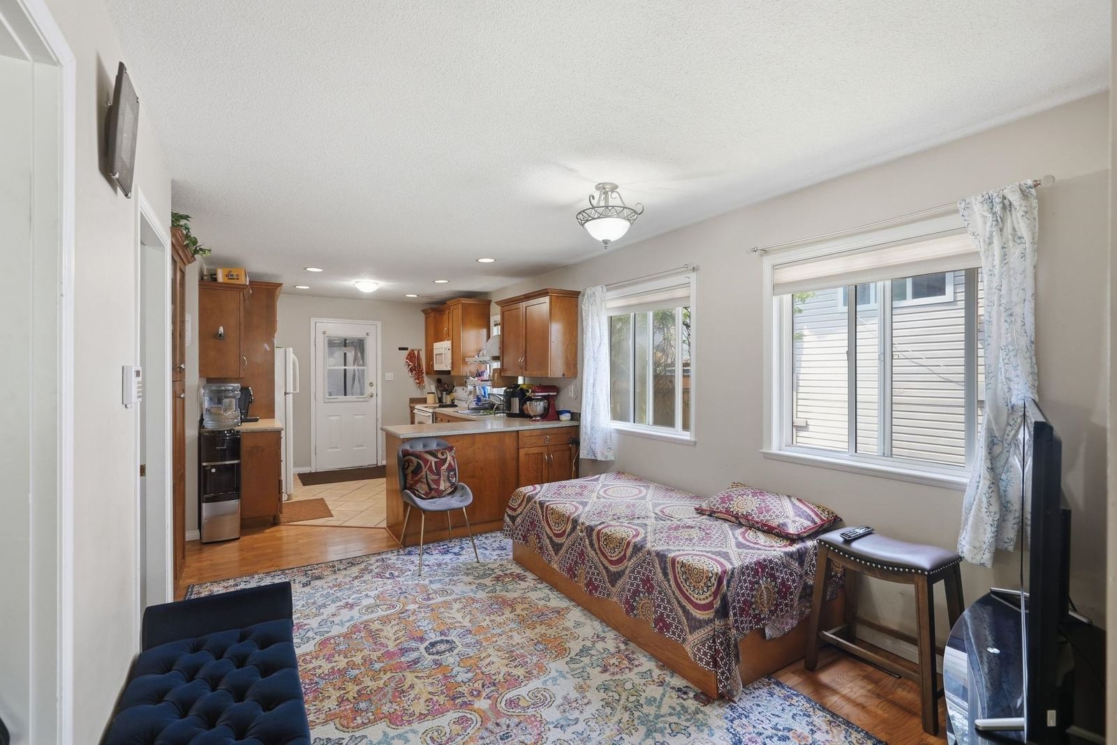 Listing Image 15