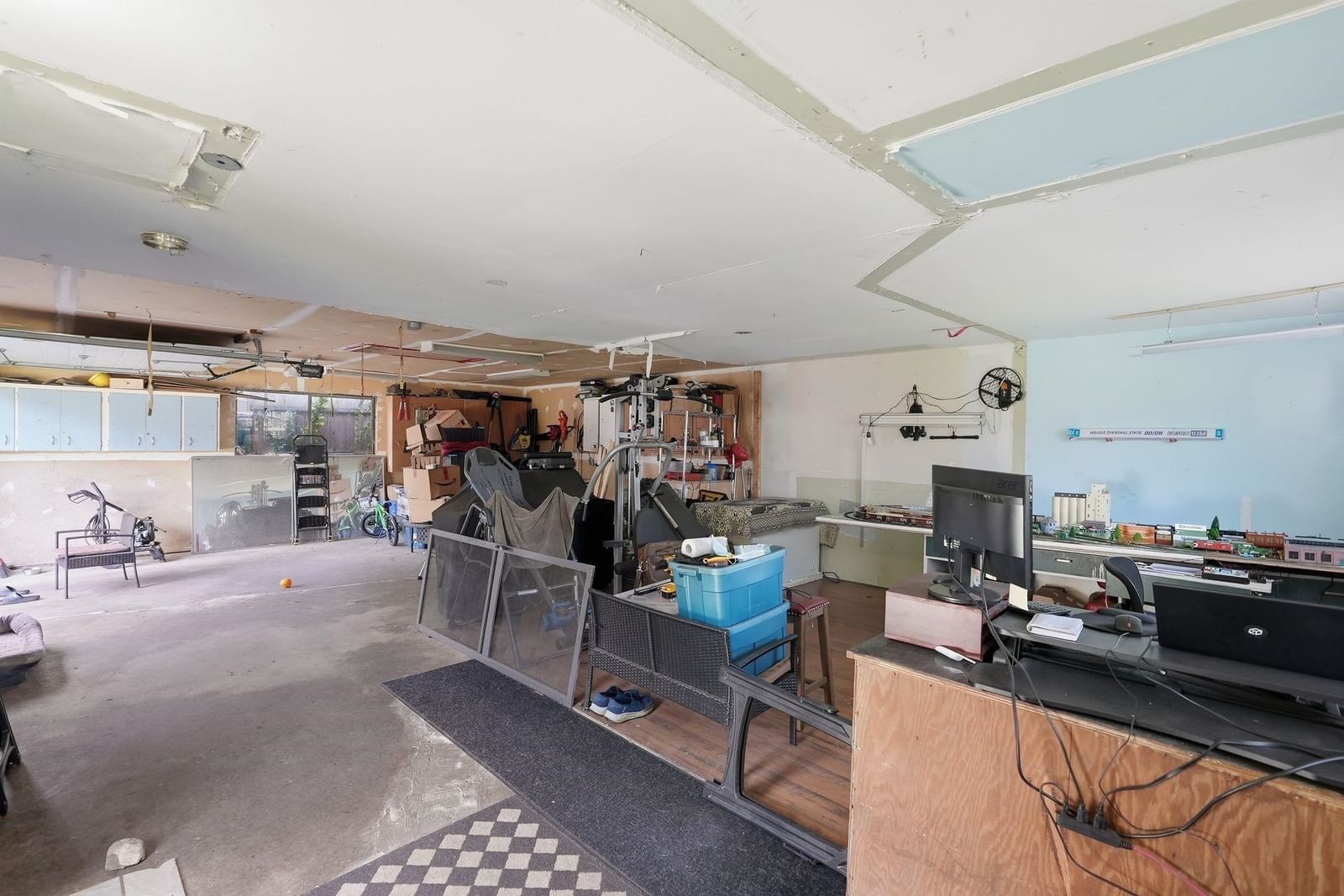 Listing Image 24