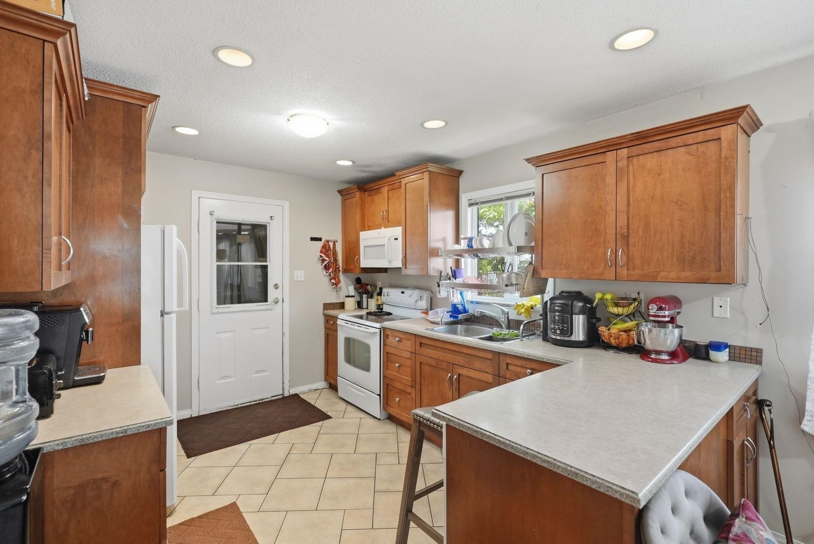Listing Image 9