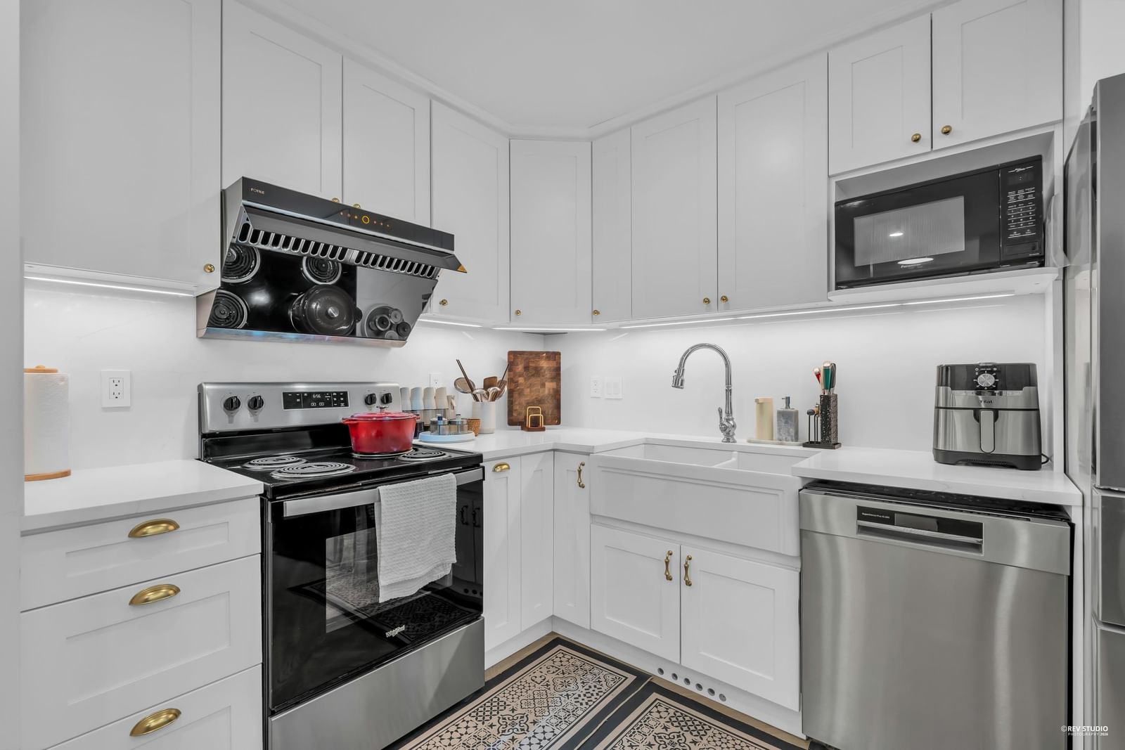 Listing Image 9