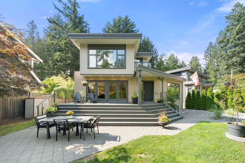 2025 Mackay Avenue, North Vancouver, British Columbia