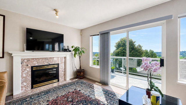 1161 Coutts Way