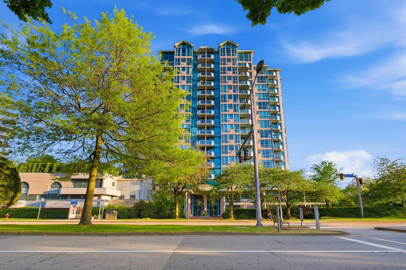 7500 Granville Avenue #908, Richmond, British Columbia